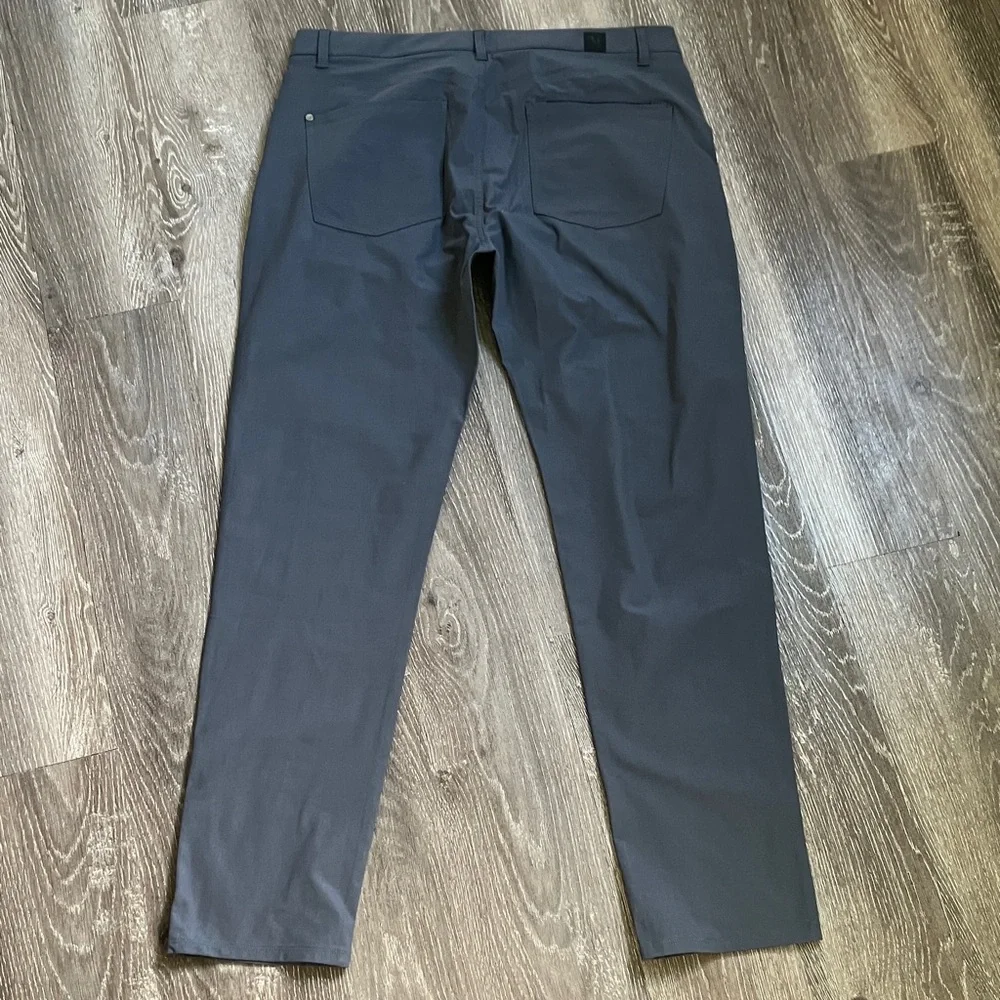 Vuori Meta pants - Picture 13 of 17